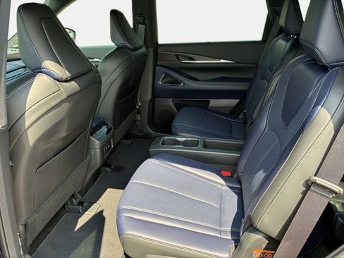 Certified 2026 INFINITI QX60 Sport AWD/4WD image 14