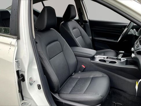 New 2026 Nissan Altima 2.5 SV FWD image 19