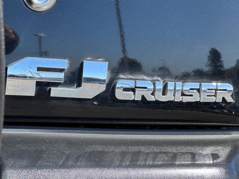 Used 2014 Toyota FJ Cruiser 4WD w/ Upgrade Package image 27