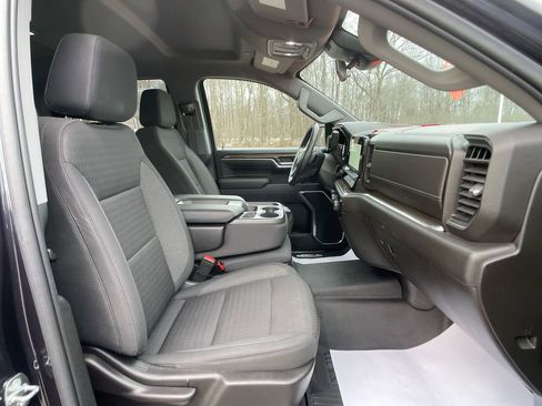 Used 2022 Chevrolet Silverado 1500 LT w/ Z71 Off-Road Package image 29