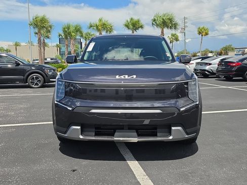 New 2026 Kia EV9 Light RWD image 3
