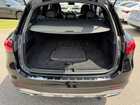 Used 2023 Mercedes-Benz GLC 300 4MATIC image 36