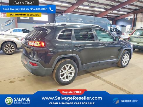 Used 2015 Jeep Cherokee Latitude w/ Cold Weather Group image 4