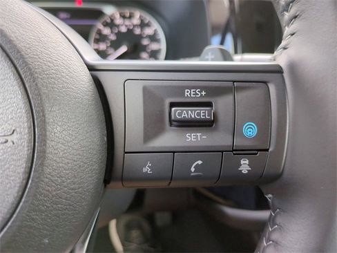 Certified 2025 Nissan Pathfinder SV image 26