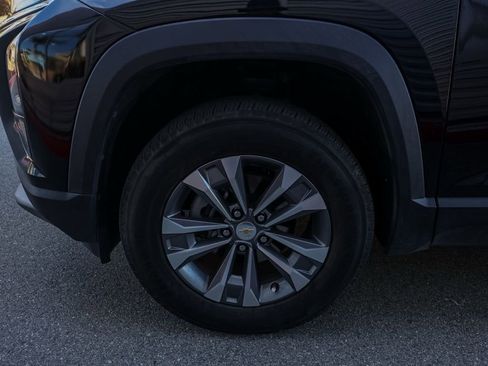 Used 2025 Chevrolet Equinox LT image 11