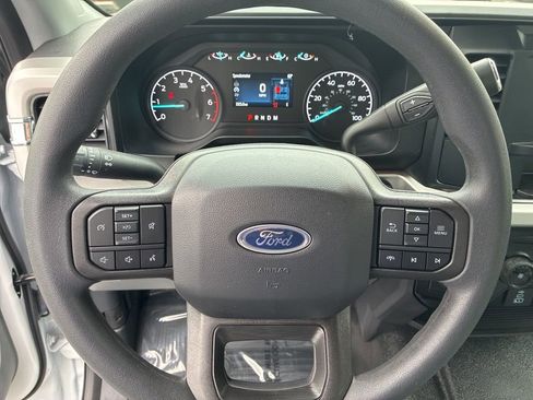 Used 2024 Ford F350 4x4 Crew Cab Super Duty image 15