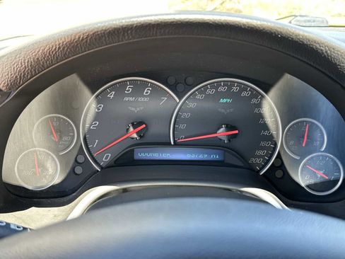 Used 2006 Chevrolet Corvette Convertible w/ Preferred Equipment Group RWD image 24