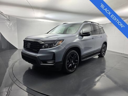 Used 2025 Honda Passport Black Edition image 8