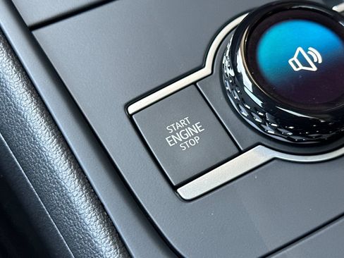 New 2026 Volkswagen Tiguan SE R-Line FWD image 20