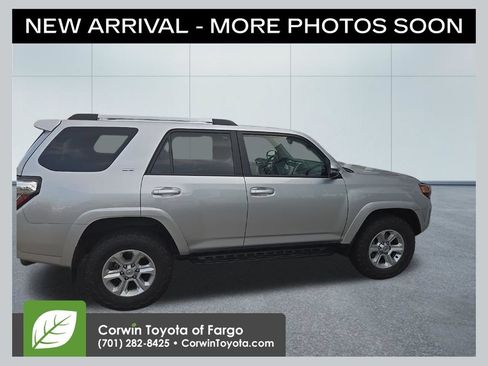 Used 2023 Toyota 4Runner SR5 Premium w/ Moonroof Package AWD/4WD image 1