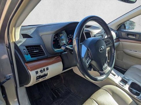 Used 2014 Subaru Outback 2.5i Limited w/ Moonroof Package image 10
