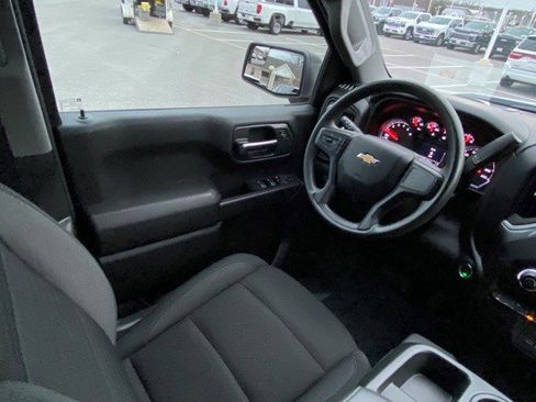 Certified 2025 Chevrolet Silverado 1500 Custom image 24