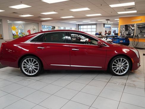 Used 2014 Cadillac XTS Platinum image 13