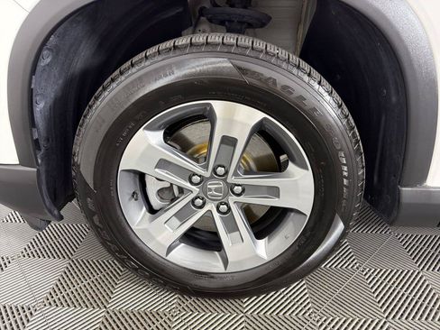 Used 2025 Honda Pilot EX-L image 9