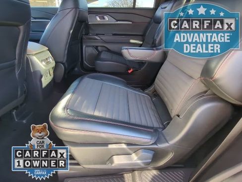 Used 2025 Ford Explorer ST-Line image 19