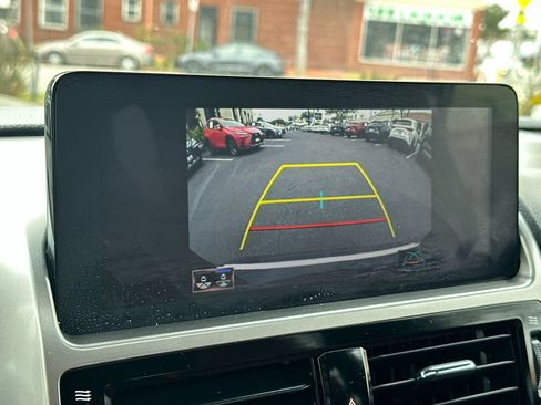 Used 2022 Lexus GX 460 Premium w/ Premium Package AWD/4WD image 24