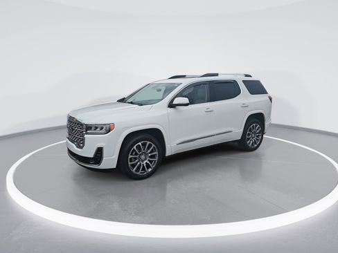 Used 2023 GMC Acadia Denali w/ Denali Ultimate Package image 7