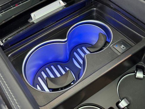 Used 2023 Mercedes-Benz Maybach GLS 600 4MATIC image 37