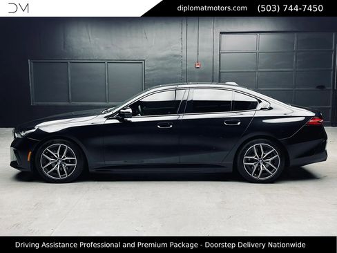 Used 2024 BMW i5 M60 w/ Premium Package AWD/4WD image 4