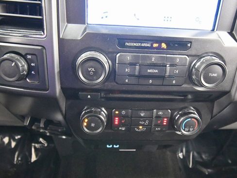 Used 2018 Ford F150 XLT w/ Equipment Group 302A Luxury image 24