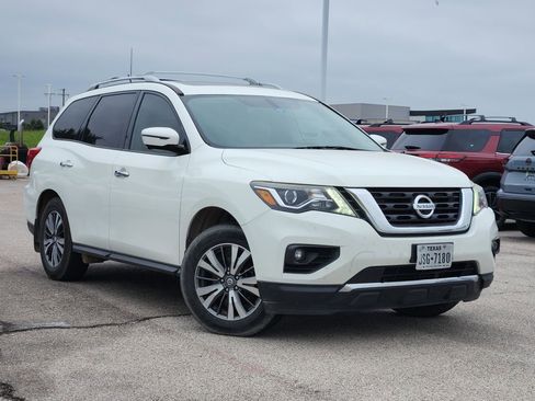 Used 2017 Nissan Pathfinder SL w/ SL Premium Package FWD image 1