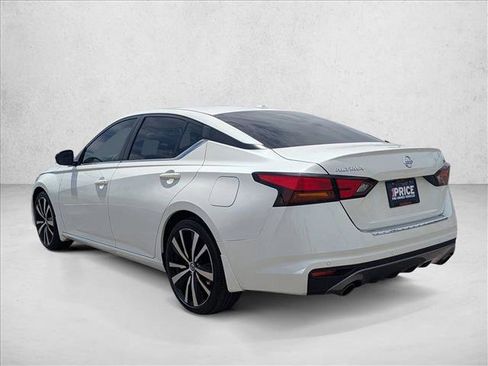 Used 2022 Nissan Altima 2.5 SR FWD image 8