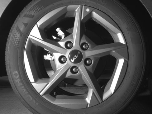 Used 2025 Kia K4 LXS image 15