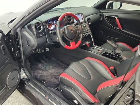 Used 2014 Nissan GT-R Black Edition AWD/4WD image 17