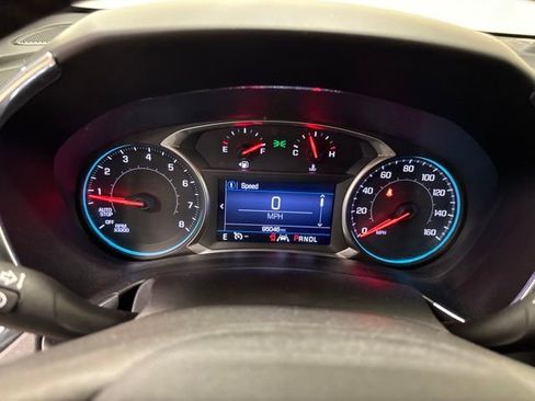 Used 2019 Chevrolet Equinox LT w/ Driver Convenience Package FWD image 25