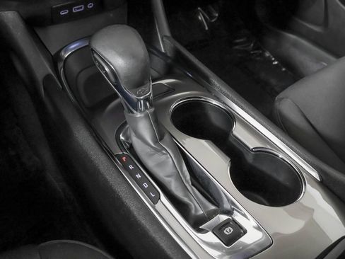 Used 2023 Chevrolet Malibu LT FWD image 32