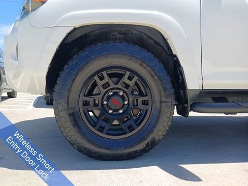 Used 2021 Toyota 4Runner SR5 Premium w/ Moonroof Package AWD/4WD image 5