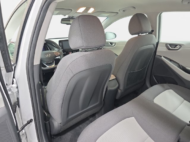 Used 2020 Hyundai Ioniq SE FWD image 12