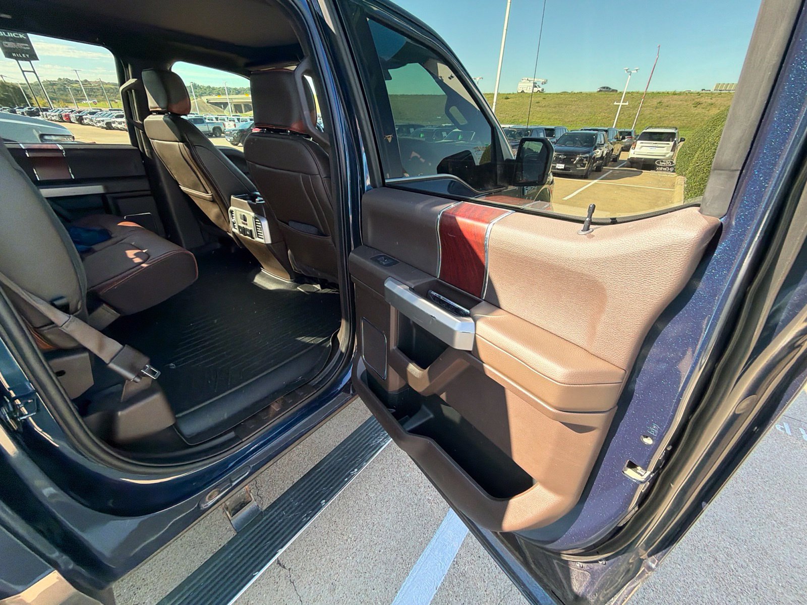 Used 2020 Ford F150 King Ranch w/ Equipment Group 601A Luxury AWD/4WD image 20