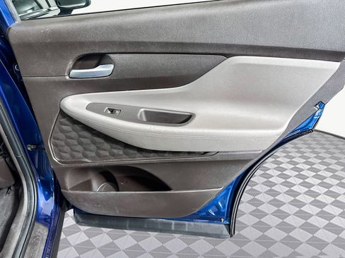 Used 2019 Hyundai Santa Fe SE image 25