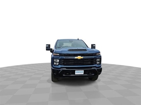 Certified 2025 Chevrolet Silverado 2500 Custom w/ Custom Value Package image 3