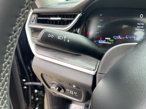 Used 2023 Jeep Grand Cherokee 4WD 4xe image 23