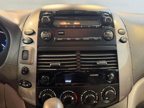 Used 2006 Toyota Sienna LE image 16