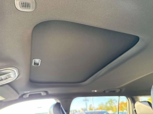 New 2025 Jeep Grand Cherokee L Altitude RWD image 13