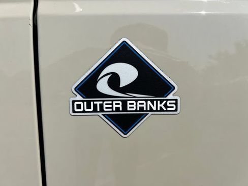 Used 2025 Ford Bronco Outer Banks AWD/4WD image 41