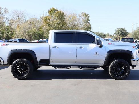 Used 2020 Chevrolet Silverado 2500 LTZ w/ Technology Package image 9