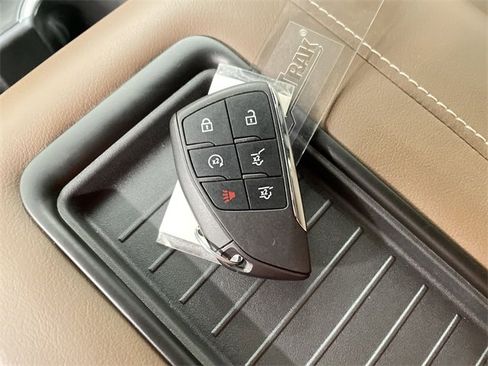 Used 2024 Chevrolet Tahoe High Country w/ Premium Package 2 image 34