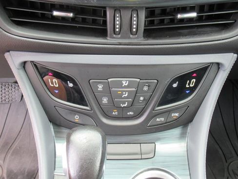 Used 2020 Buick Envision Essence w/ Experience Buick Package image 23