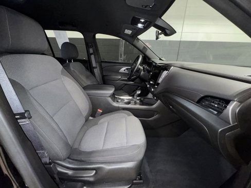 Used 2023 Chevrolet Traverse LT AWD/4WD image 10