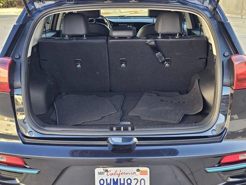 Used 2020 Kia Niro EX FWD image 11