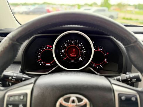 Used 2011 Toyota 4Runner Limited AWD/4WD image 18