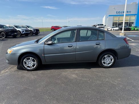 Used 2004 Saturn ION Level 2 w/ Power Pkg FWD image 2