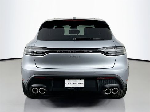 Certified 2025 Porsche Macan image 10