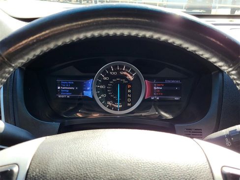 Used 2013 Ford Explorer XLT image 24