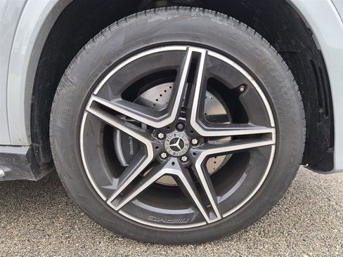 Used 2024 Mercedes-Benz GLS 450 4MATIC image 16