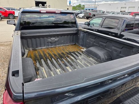 Used 2019 Chevrolet Silverado 1500 RST AWD/4WD image 6